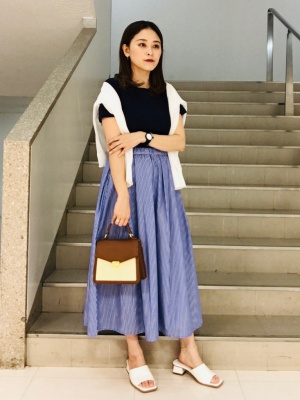 GU公式 | タックフレアミディスカート(ストライプ)