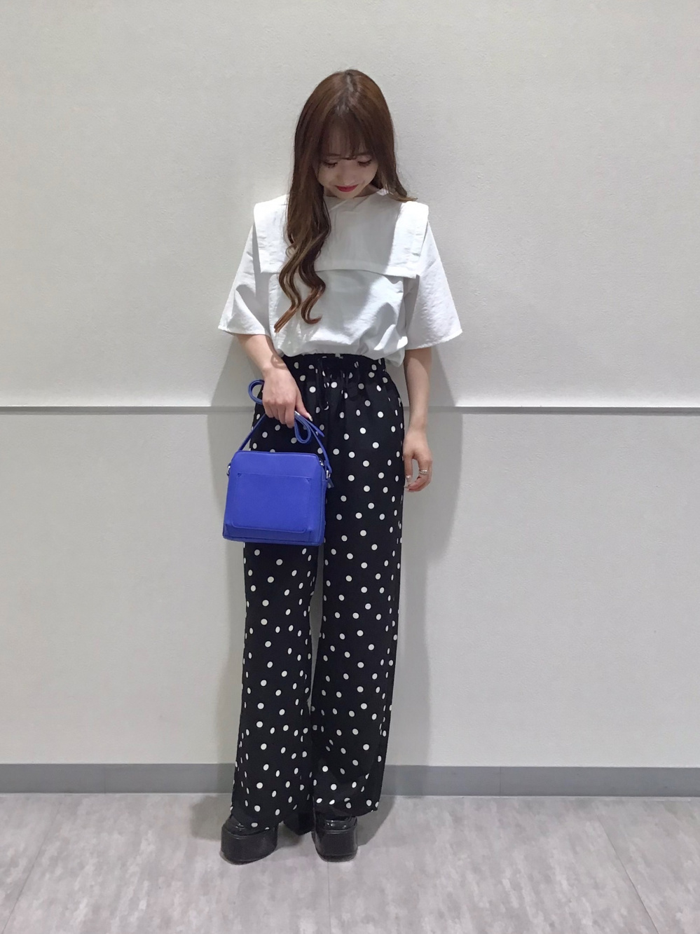 フリルカラーチュニックブラウス(長袖)、ハイウエストテーパード