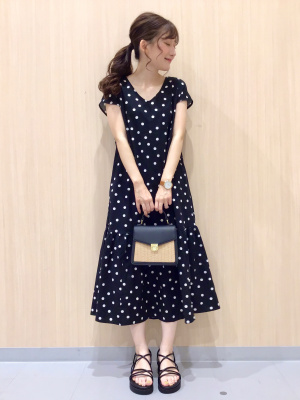 Gu公式 ドットvネックワンピース 半袖 Rs E ファッション通販サイト