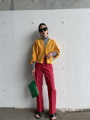 【未使用品】Surverys GU公式 | センタープレスカラーストレートパンツ