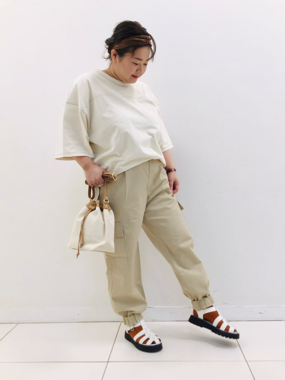 バックドロー ストリング ベスト おしゃれ パンツ コーデ カットソークルーネックビッグベスト、キャンバスドロー