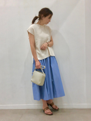 GU公式 | タックフレアミディスカート(ストライプ)