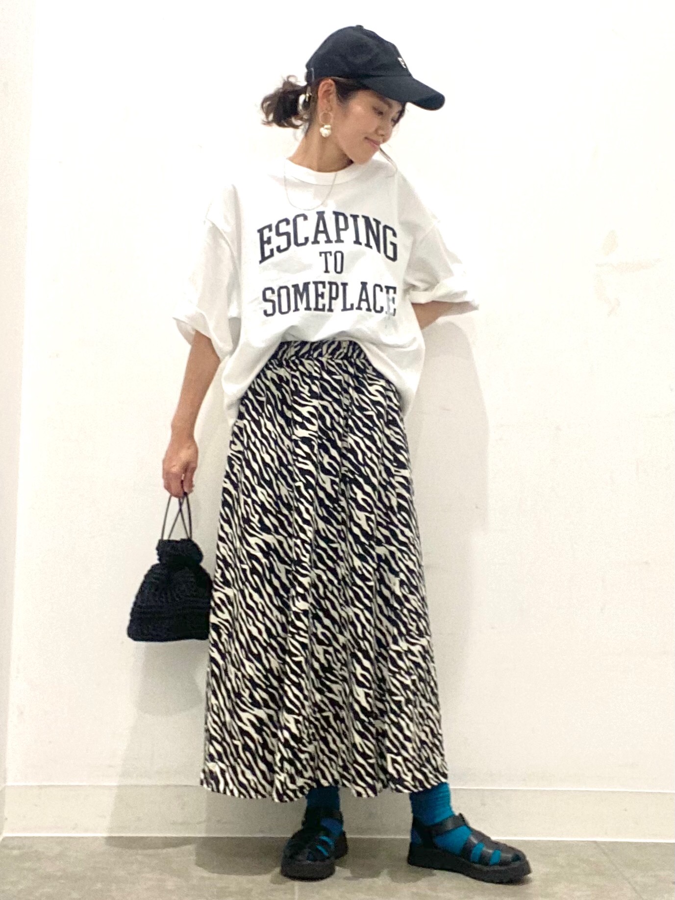 スウェt 5分袖 ロゴ 3とフレアロングスカート ゼブラ のコーデ Gu公式 Styling Book