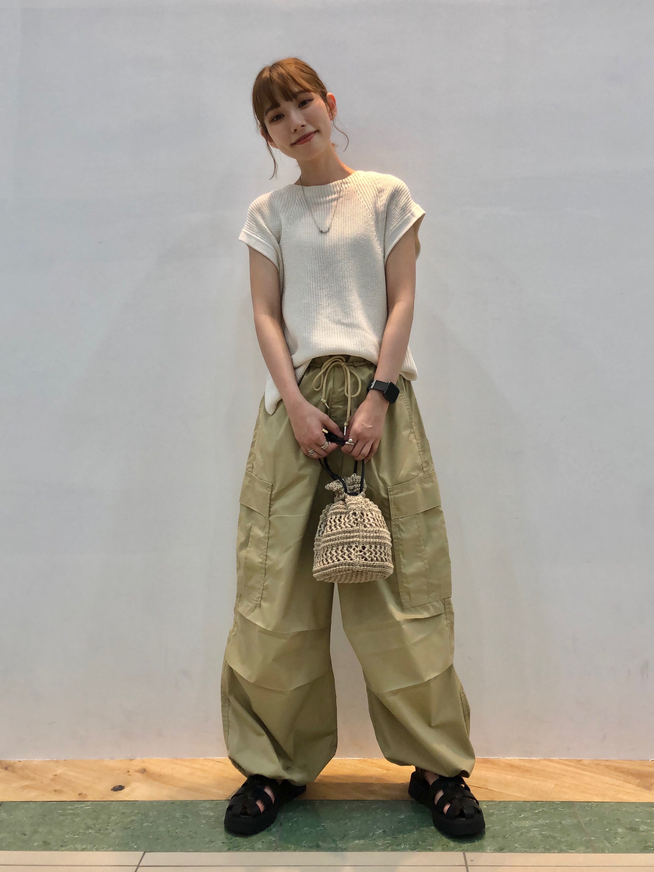 スーパーワイドカーゴパンツのコーデ Gu公式 Styling Book