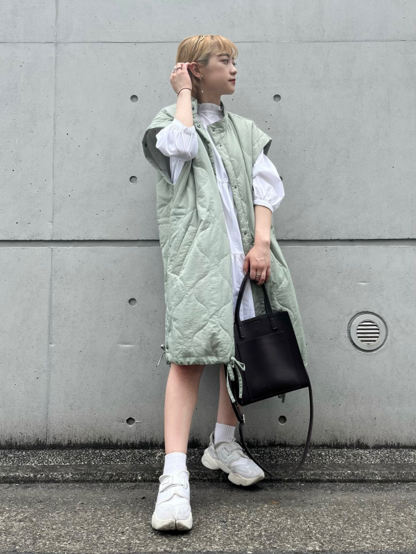 スーパーストレッチデニムクロップドレギンスパンツ、フリルネック