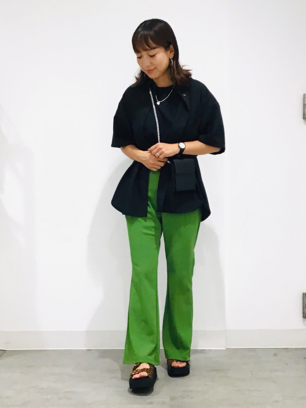バックドロー ストリング ベスト おしゃれ パンツ コーデ ドローストリングパンツ」のレディース人気ファッション