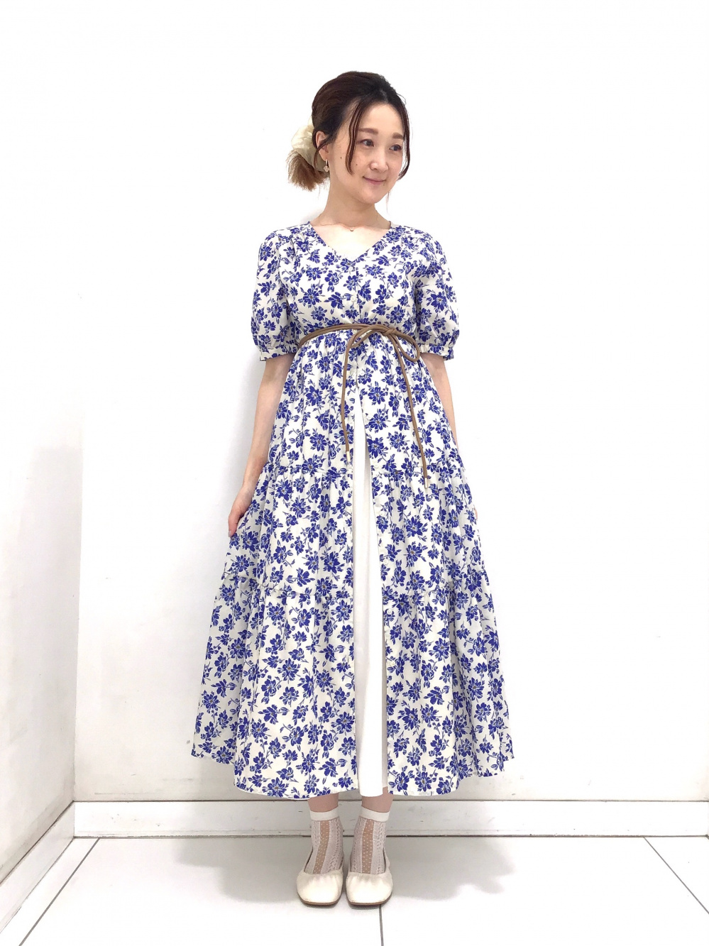 GU - 新品 GU ドレス Vネック ひざ丈長袖ティアードワンピース