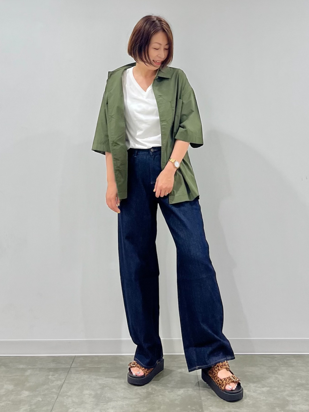 コットンVネックT(半袖)+E、ローライズバギージーンズRS(丈標準73.0