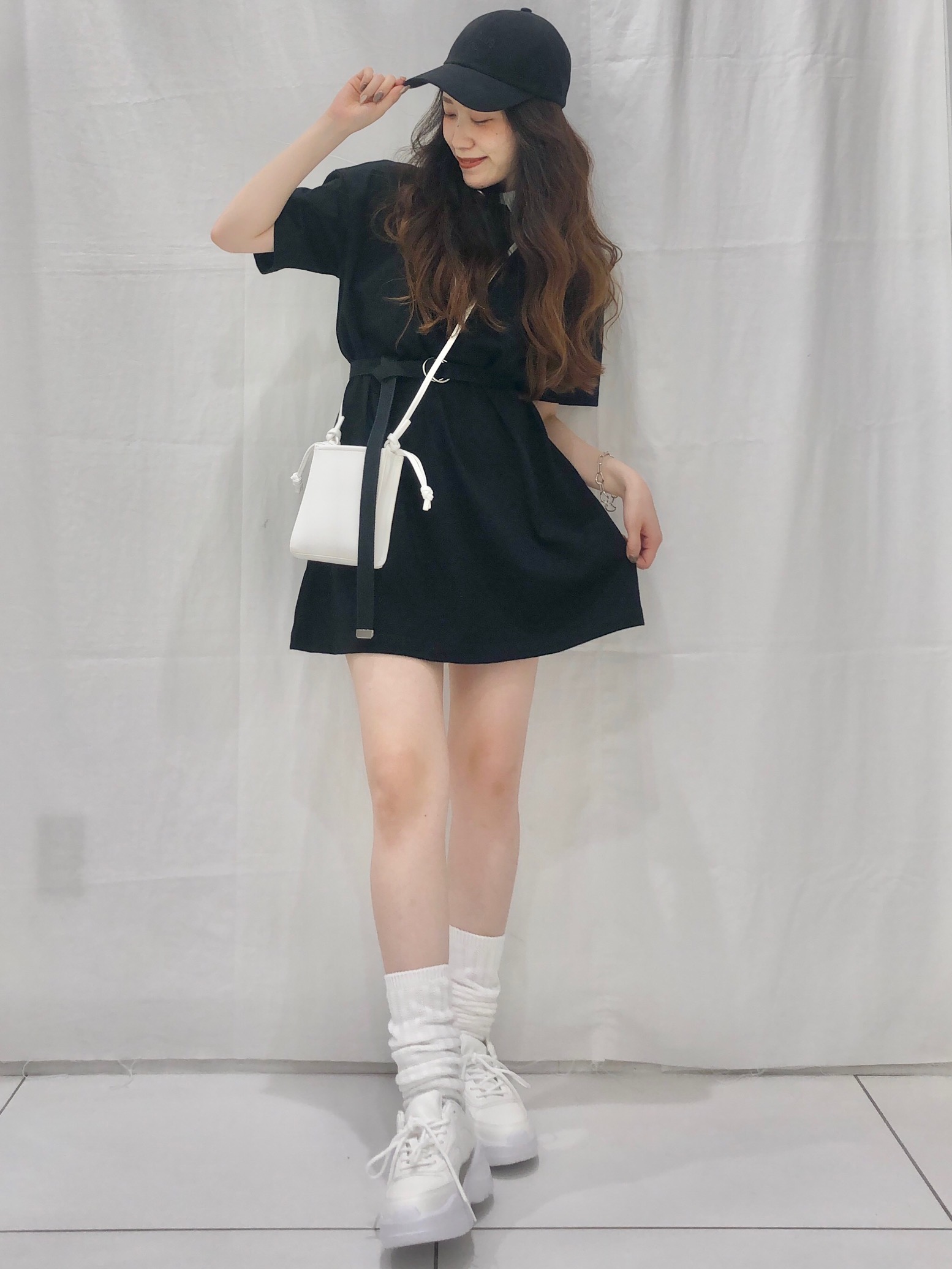 バイカラーポロミニワンピース 半袖 Qと起毛ツイルベースボールキャップのコーデ Gu公式 Styling Book