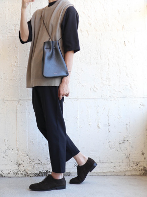 じんじく ウォッシャブルリラックスフィットニットベスト（メンズ）の着用