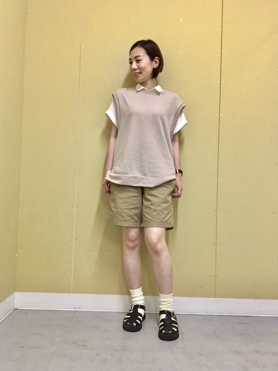 スウェT(5分袖)(ロゴ)1、スウェットイージーパンツ」の着用