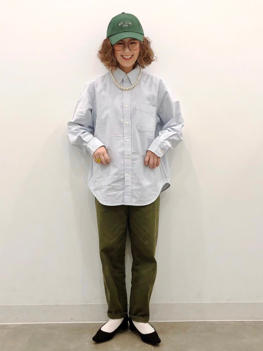 グラフィッククロップドスウェットプルオーバー(長袖)(ロゴ)、シェフ