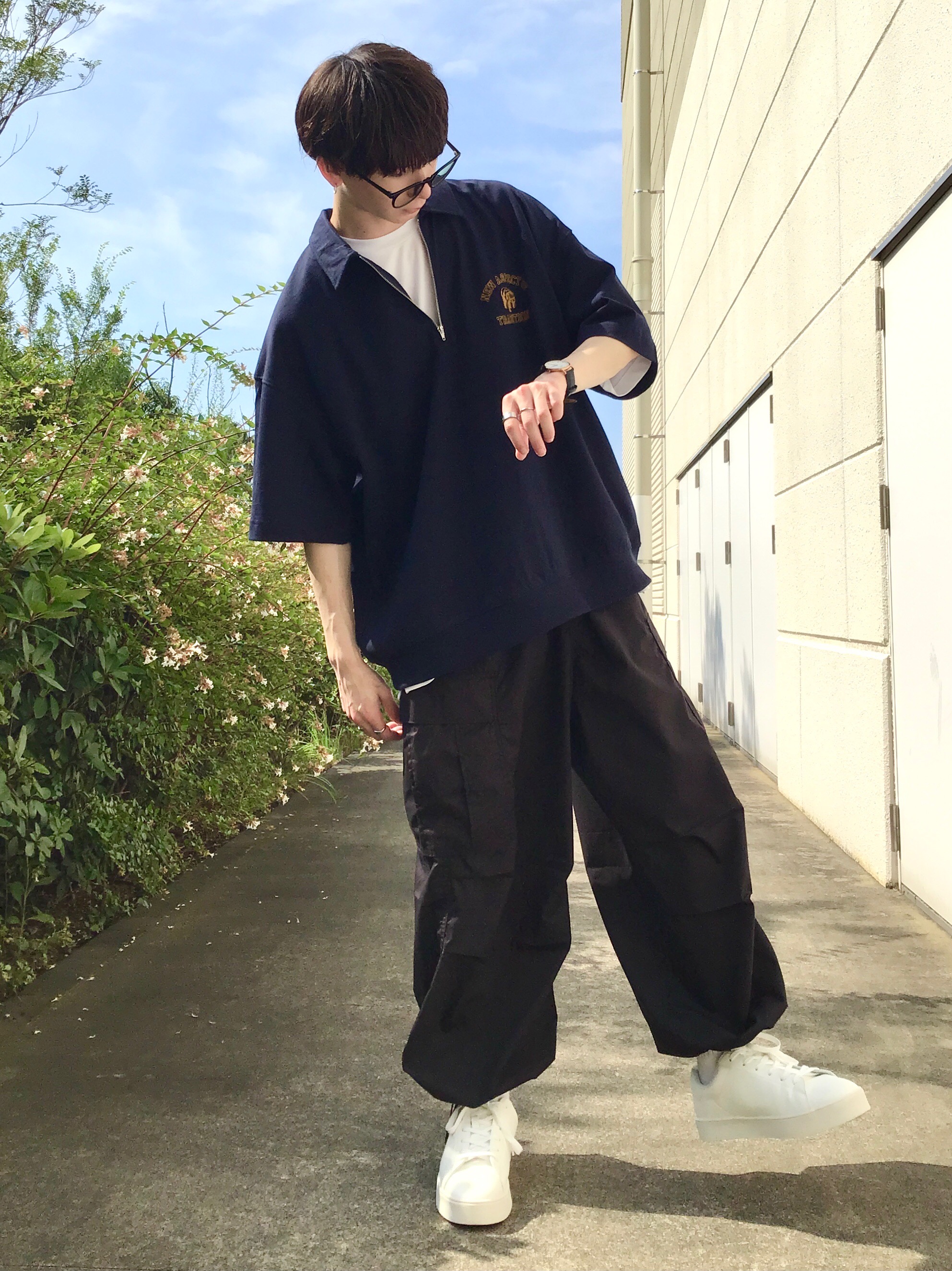 ドライポンチビッグt 5分袖 とスウェtハーフジップ 5分袖 ロゴ のコーデ Gu公式 Styling Book