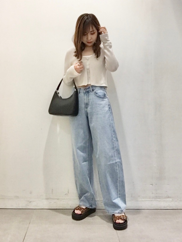 シアーリブクロップドカーディガン(長袖)YT+E（レディース）の着用