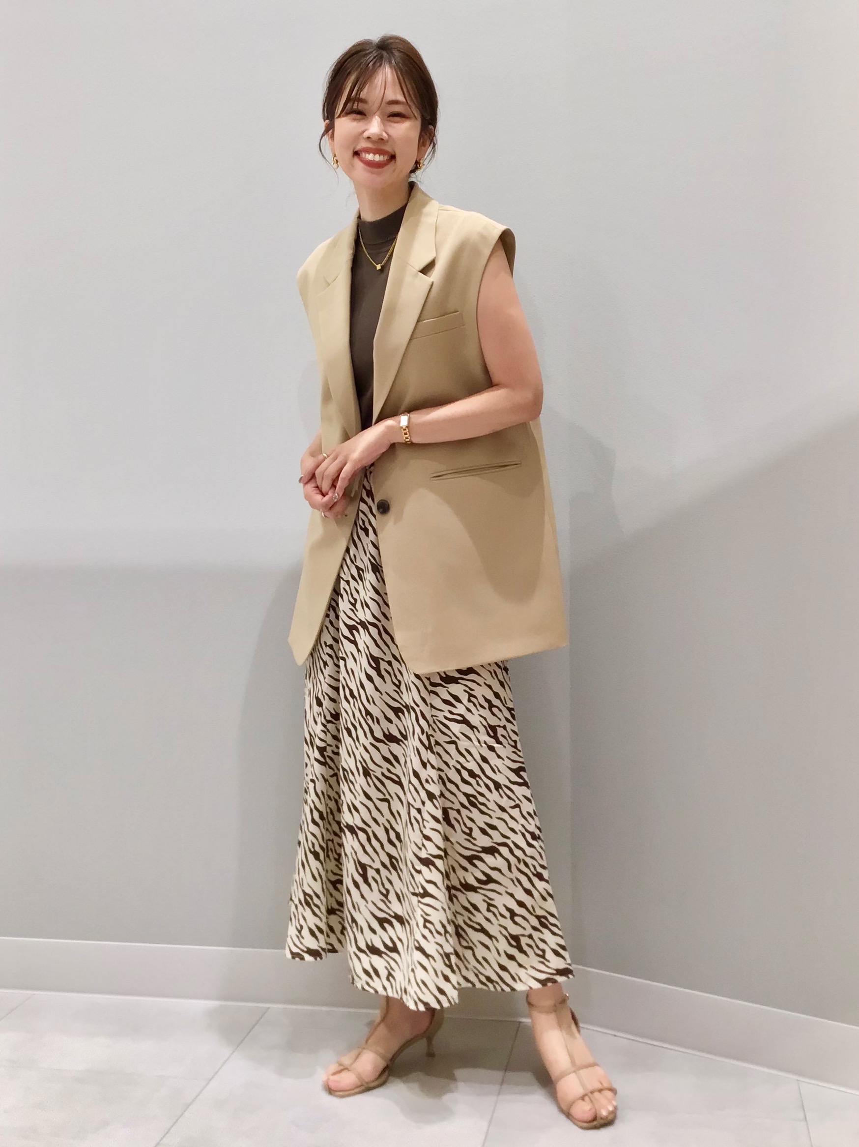 フレアロングスカート ゼブラ のコーデ Gu公式 Styling Book