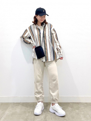 GU公式 | ロゴキャップ