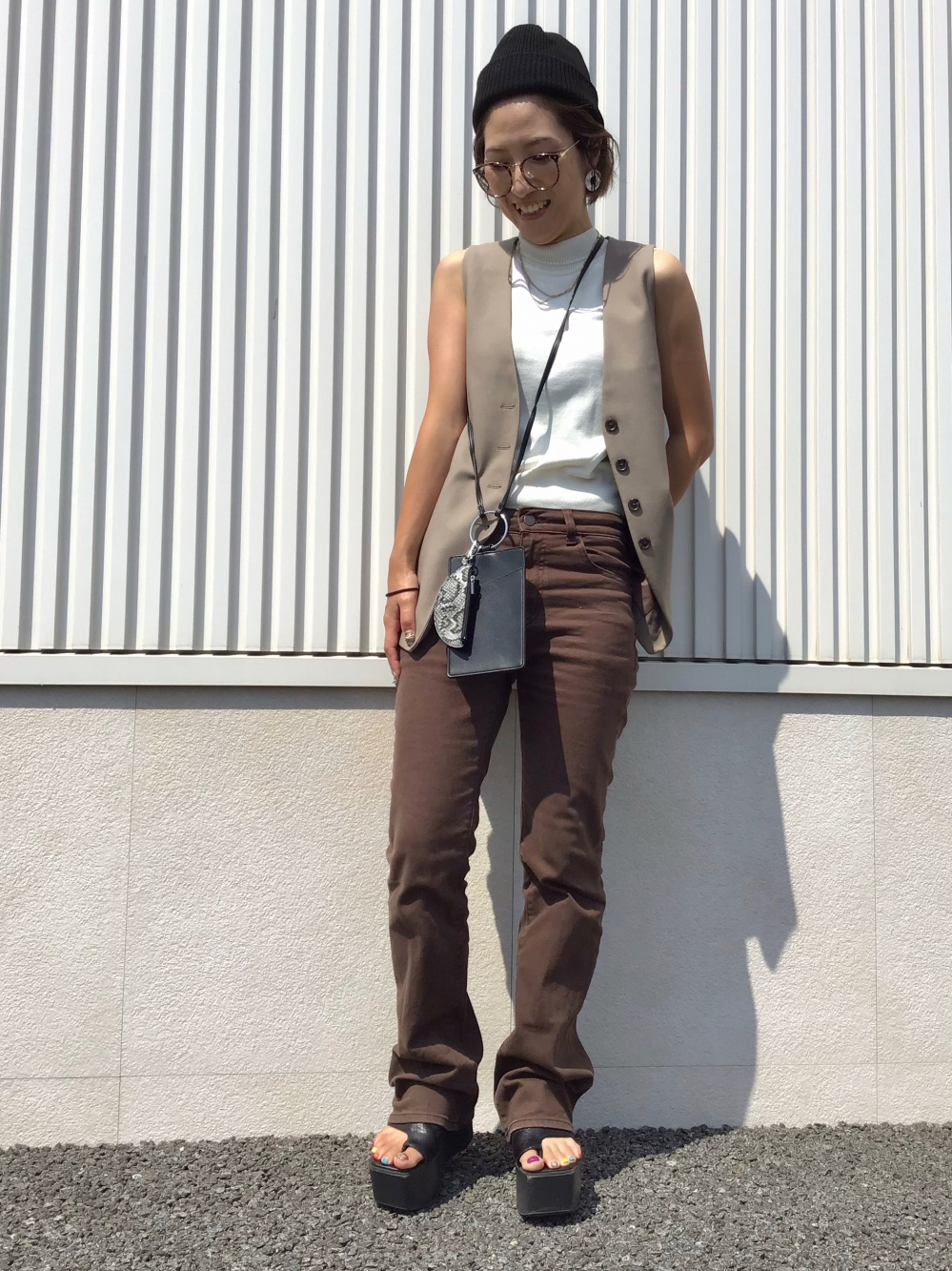 GU - M ベージュ&黒 ノーカラーベストRS+E GU ユニクロ H&M ZARA