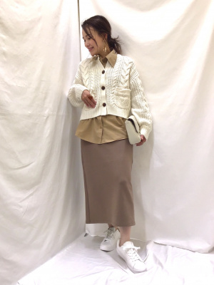 GU公式 | ポイントカラータックシャツ(長袖)YT+E