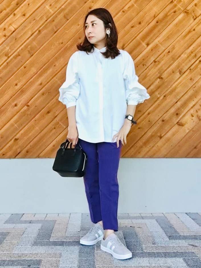 ラッフルスリーブシャツ ラッフルスリーブブラウス(長袖)Q、ストレッチテーパードパンツ(丈標準