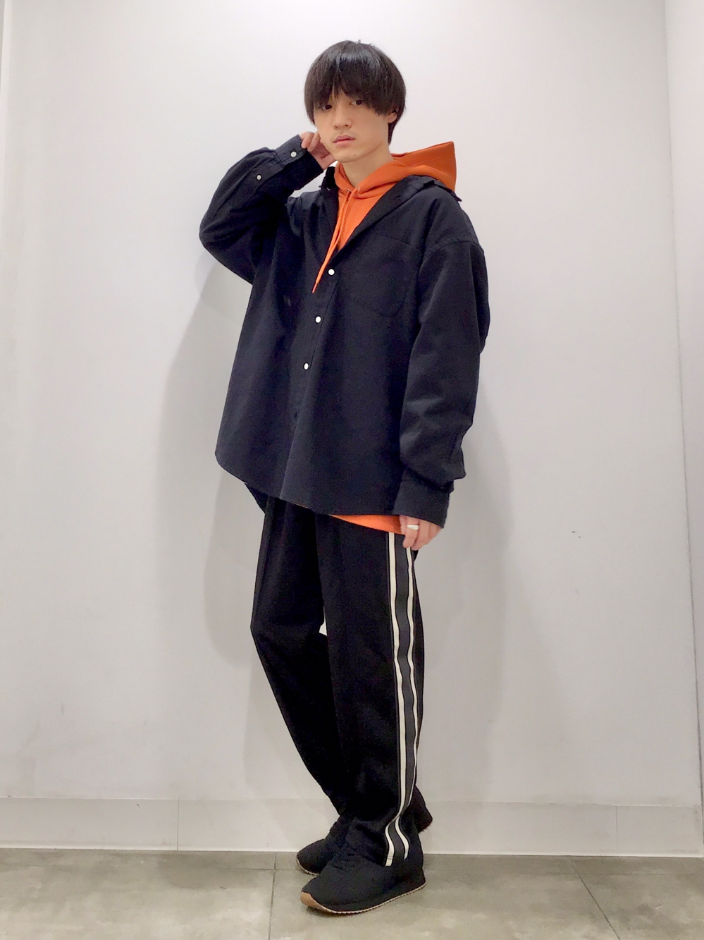 カットソーストレートトラックパンツ」の着用コーディネート| ジーユー