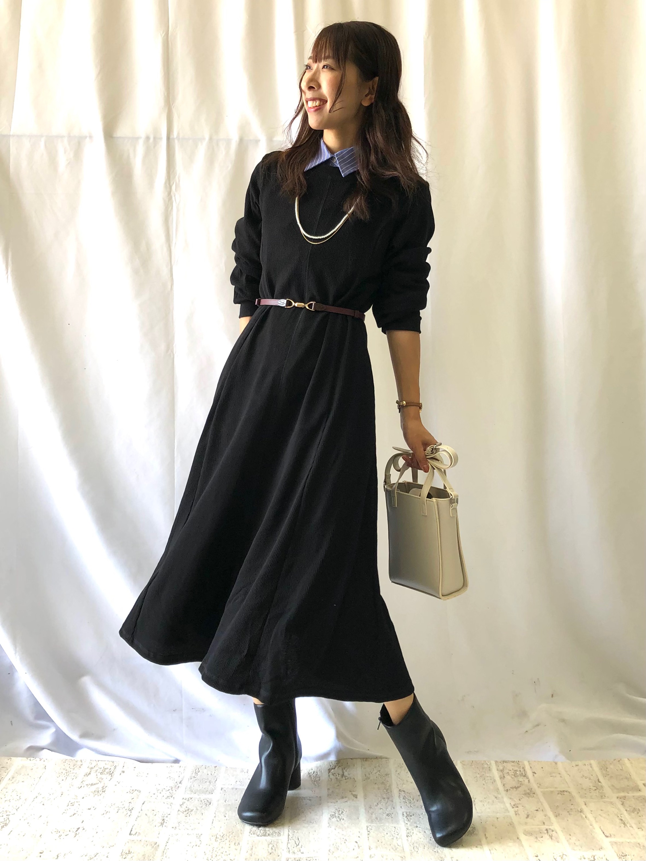 ワッフルバックヘンリーネックフレアワンピース 長袖 のコーデ Gu公式 Styling Book