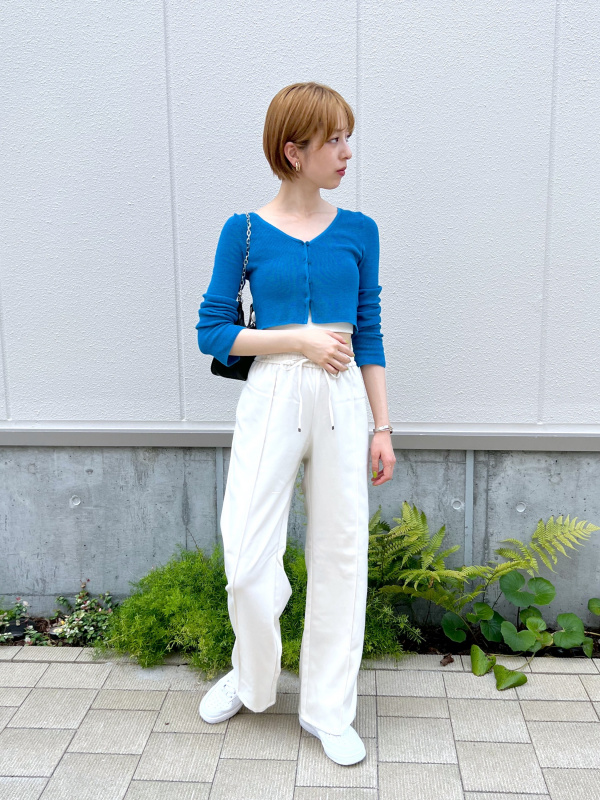 シアーリブクロップドカーディガン(長袖)YT+E（レディース）の着用