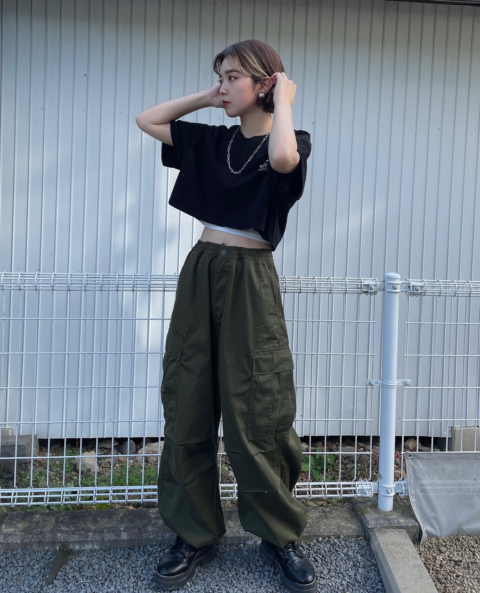 スーパーワイドカーゴパンツのコーデ Gu公式 Styling Book