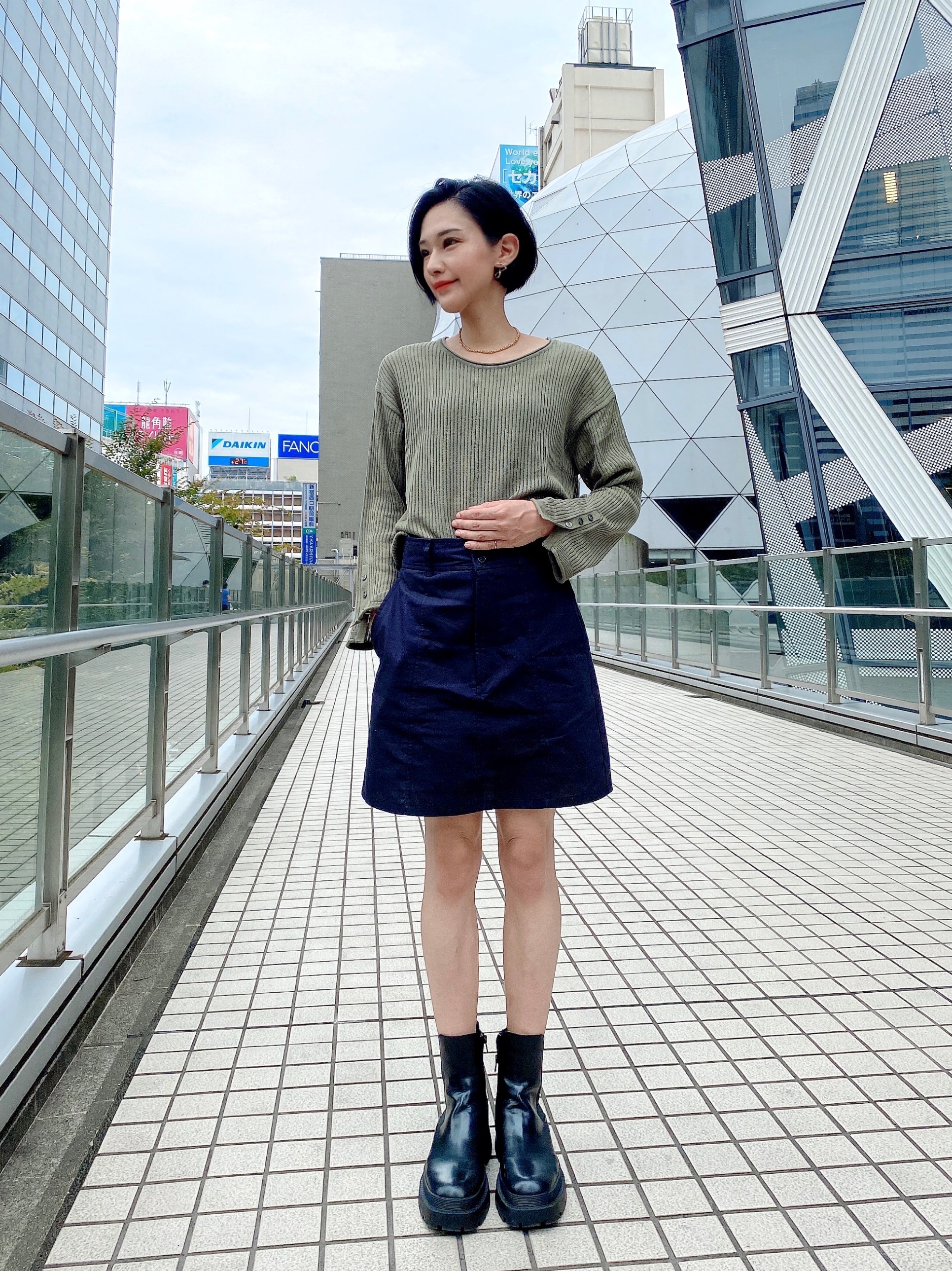 ハイウエストミニスカートq Eのコーデ Gu公式 Styling Book