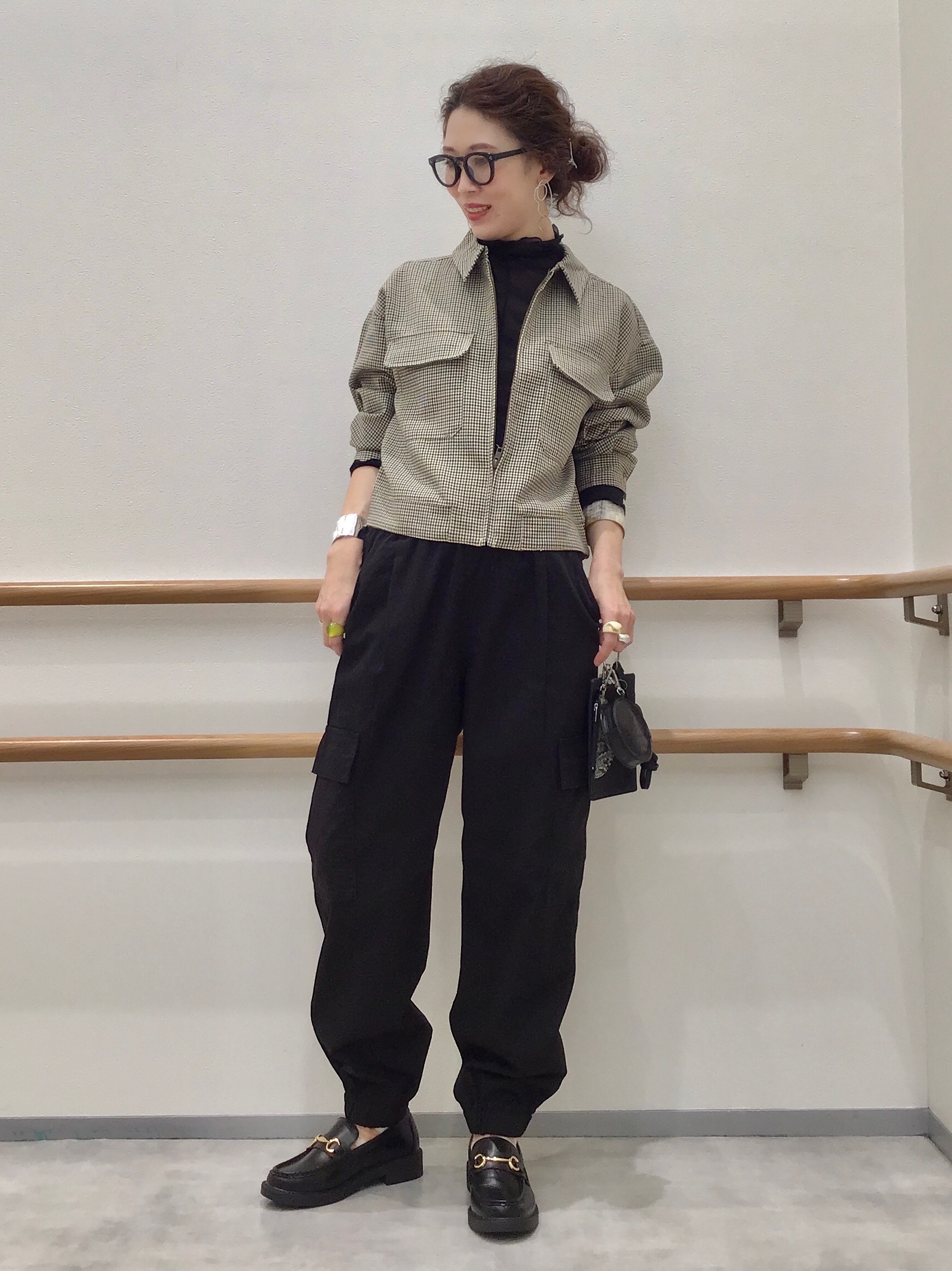 シアーハイネックt 長袖 Qとチェッククロップドシャツジャケット 長袖 セットアップ可能 のコーデ Gu公式 Styling Book