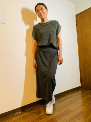 GU公式 | サイドスリットフレンチスリーブセーター