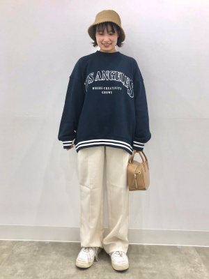 GU公式 | オーバーサイズグラフィックスウェットプルオーバー長袖YT+E