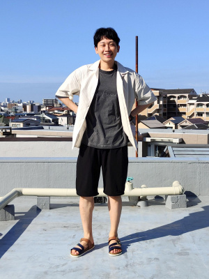 GU公式 | ウォッシュドビッグT(5分袖)(ロゴ)