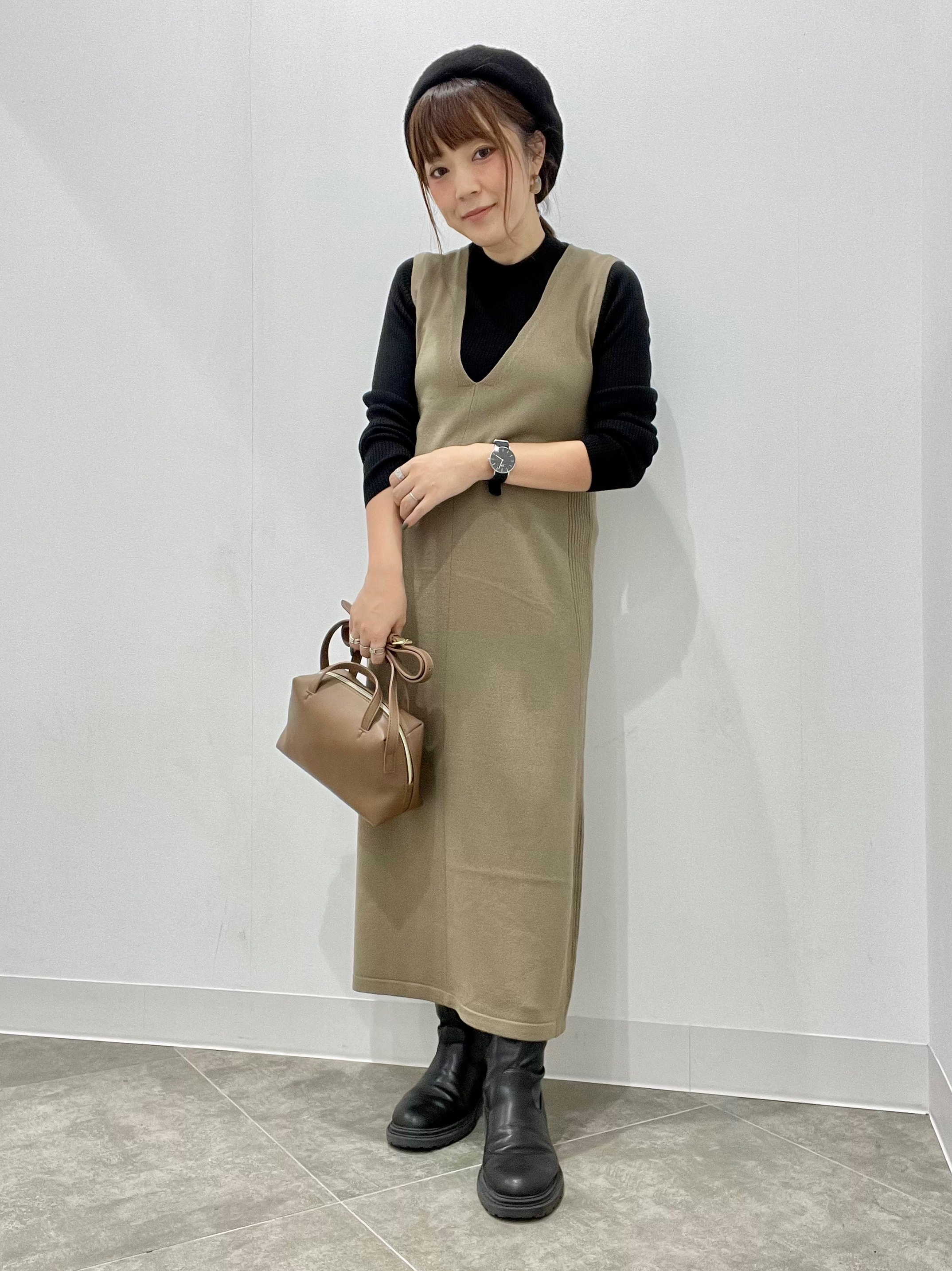 マルチウェイワンピース 長袖 とリブハイネックセーター 長袖 のコーデ Gu公式 Styling Book