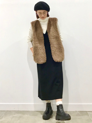 たしろ屋 フェイクファーベスト GU - 通販 - kap-th.com