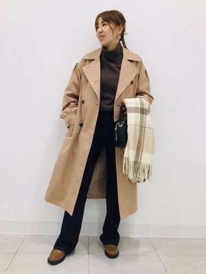 細かい方はお店でご購入ください GU公式 | ボリュームスリーブトレンチコートZ+E
