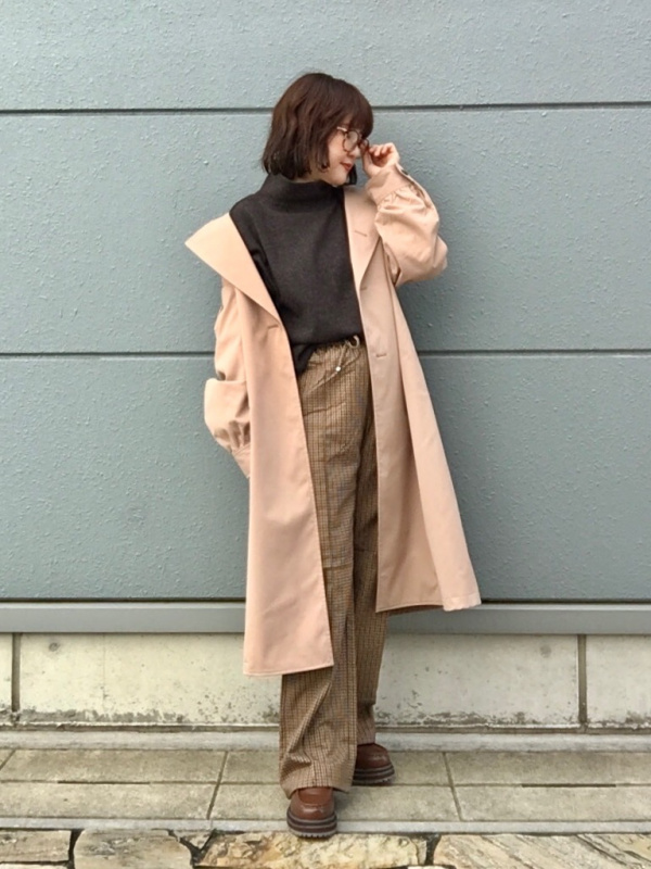 細かい方はお店でご購入ください GU公式 | ボリュームスリーブトレンチコートZ+E
