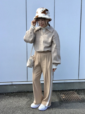 GU公式 | ブラッシュドリブビッグカラープルオーバー(長袖