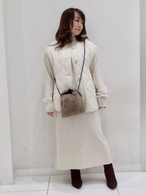 GU公式 | リバーシブルフェイクファーバッグ