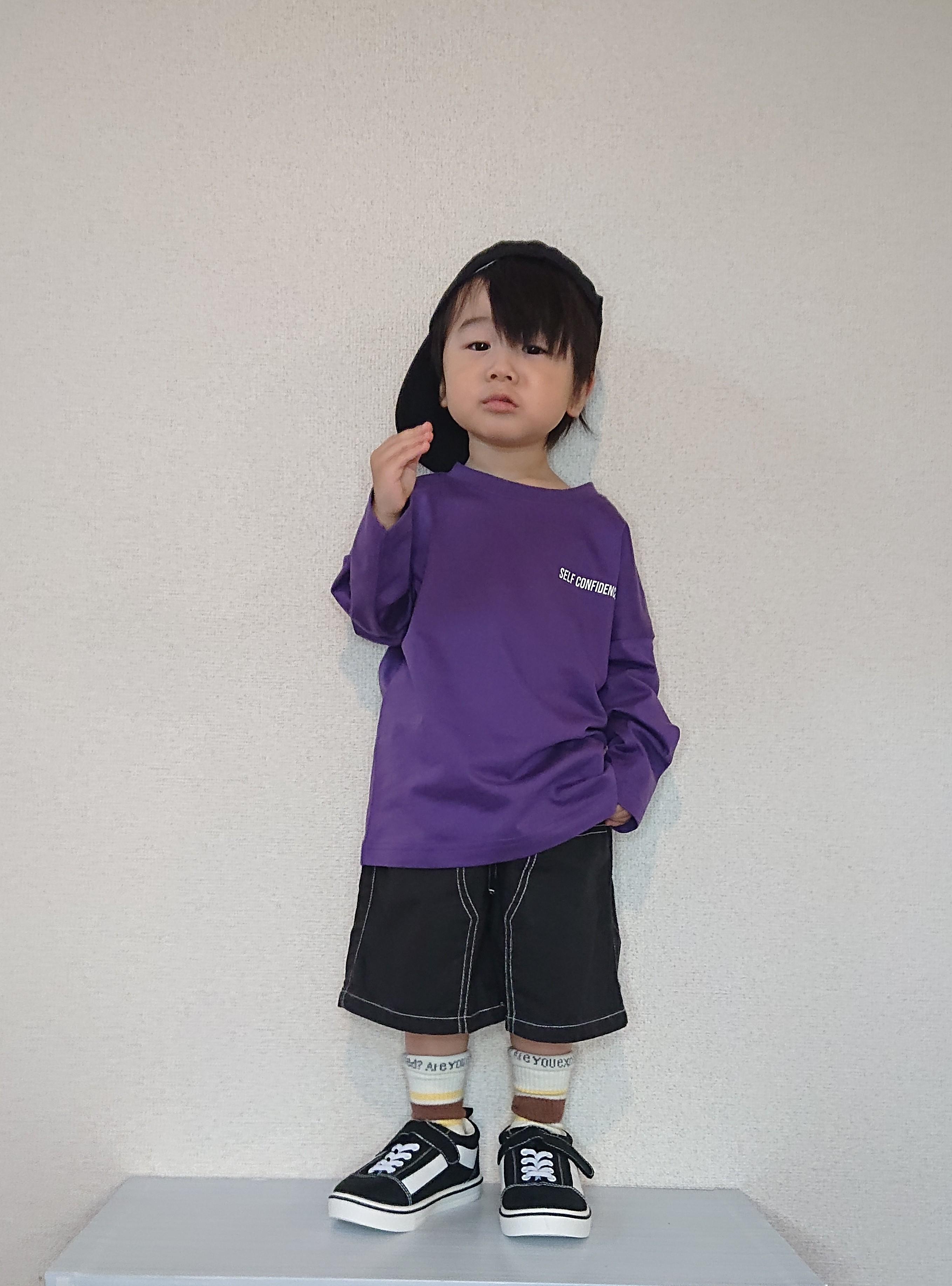 Kids 男女兼用 コットングラフィックビッグt 長袖 バックロゴ のコーデ Gu公式 Styling Book