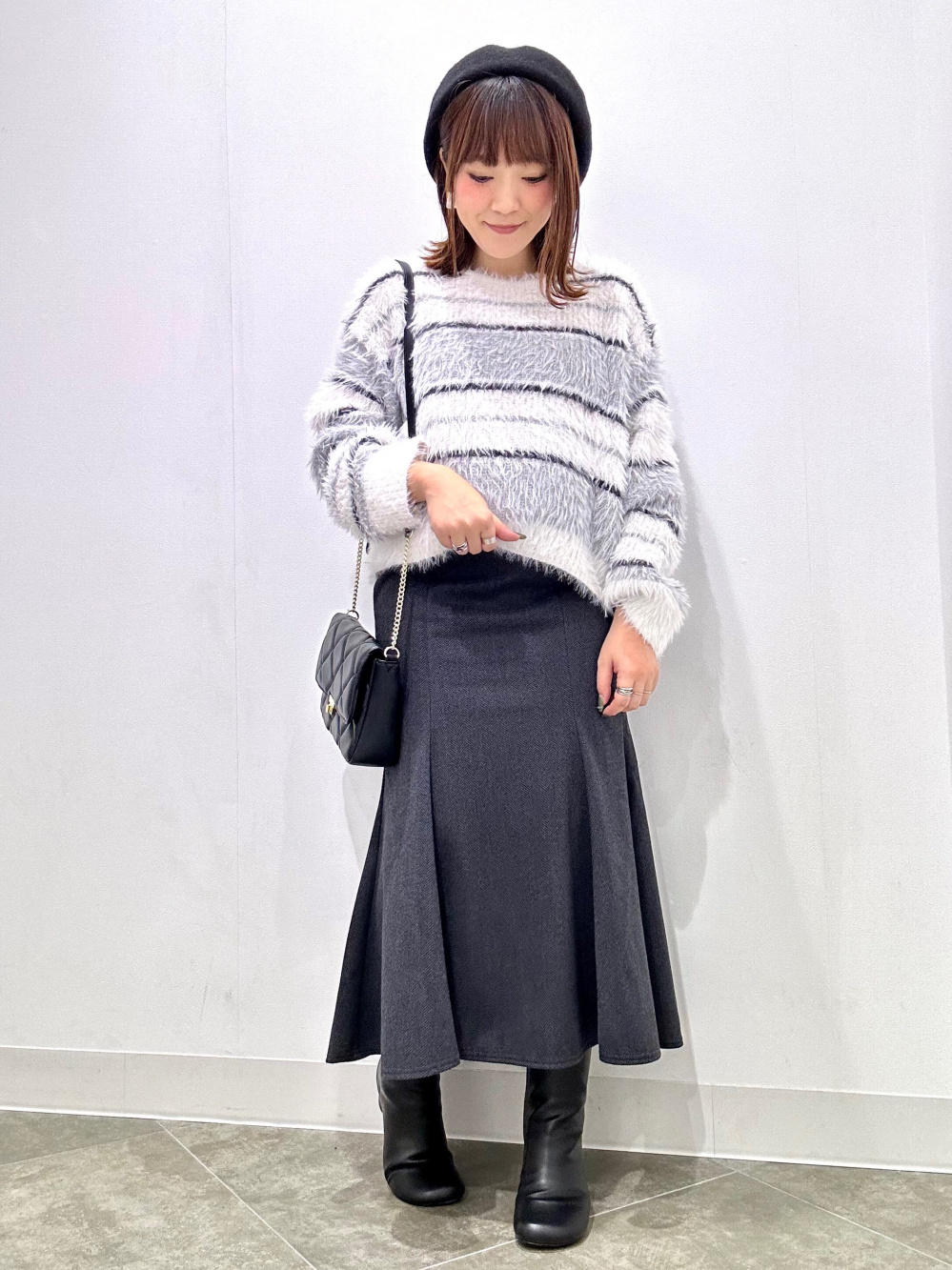 GU（ジーユー）の「サイドスリットフレンチスリーブセーター