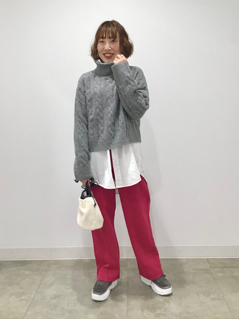 コットンクルーネックT(半袖)、ツイルオーバーサイズシャツ(長袖