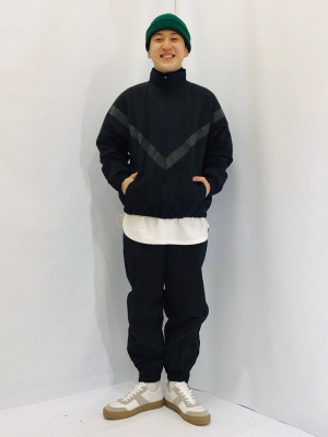 GU公式 | オーバーサイズナイロントラックジャケットNT+E