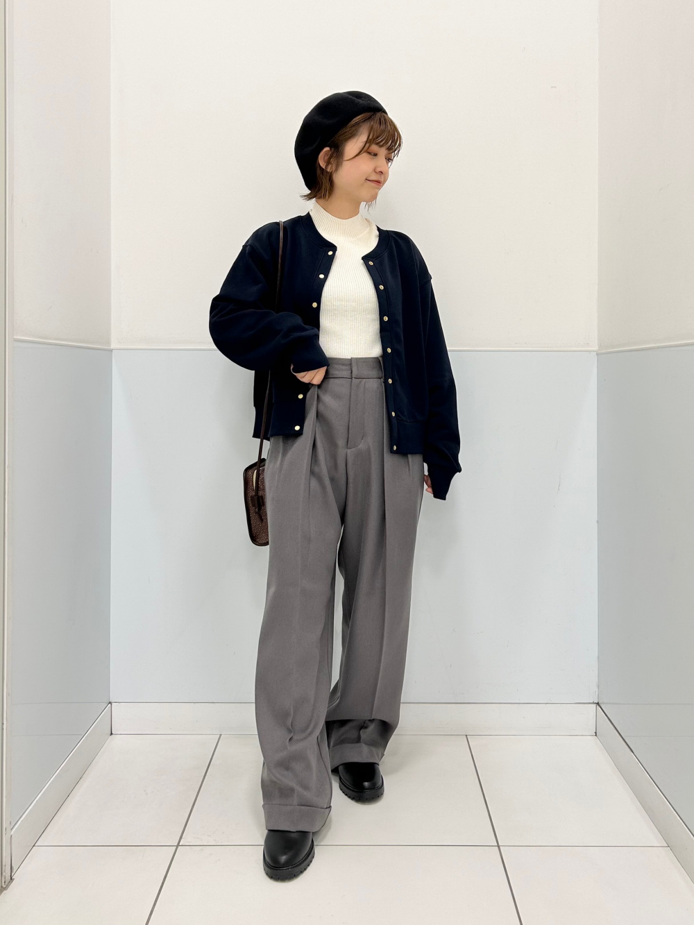感服です！【ZARA】の「ネイビーアイテム」がちょうどよく可愛い
