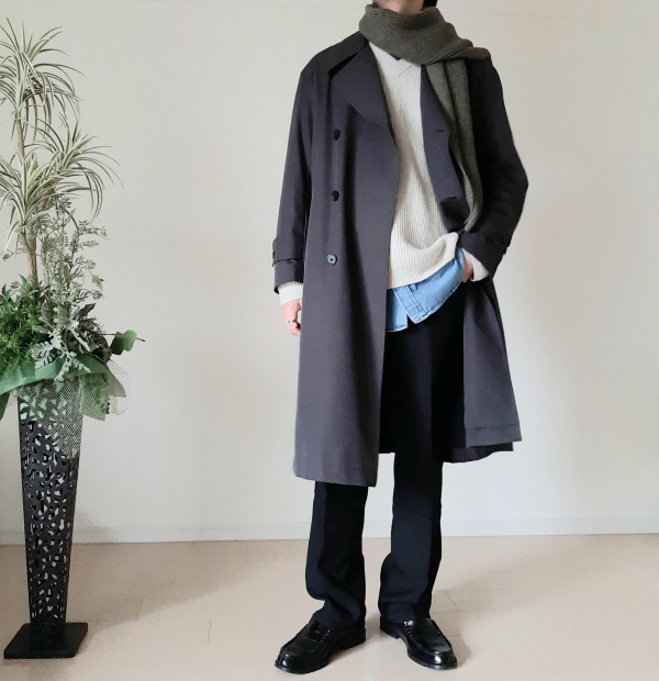 センタープレスストレートパンツ+EC(丈長め78.0cm)のコーディネート
