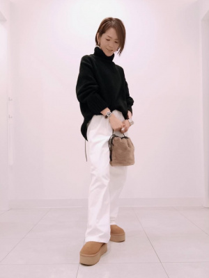 GU公式 | リバーシブルフェイクファーバッグ