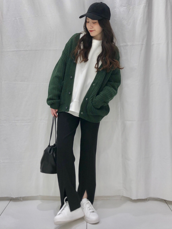 起毛フロントスリットパンツQ（レディース）の着用