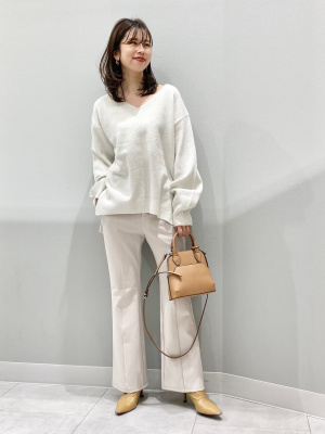 ラメVネックセーター ホワイト S GU（ジーユー）の「ラメVネックセーター(長袖)Z（長袖）」 - WEAR