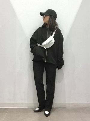 専用ページになります(⁎ᴗ͈ˬᴗ͈⁎) GU公式 | センタープレスストレートパンツ(丈標準69.0～73.0cm
