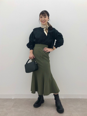 GU公式 | ボリュームスリーブブラウス(長袖)