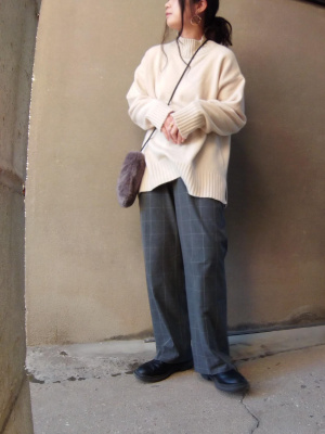 GU公式 | パフィータッチハイネックチュニック(長袖)